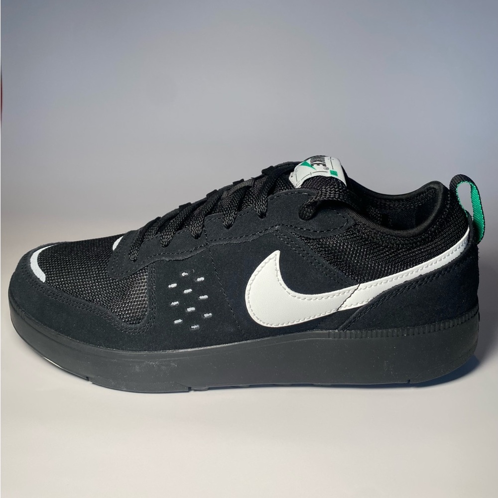 Nike Black and White Sneakers